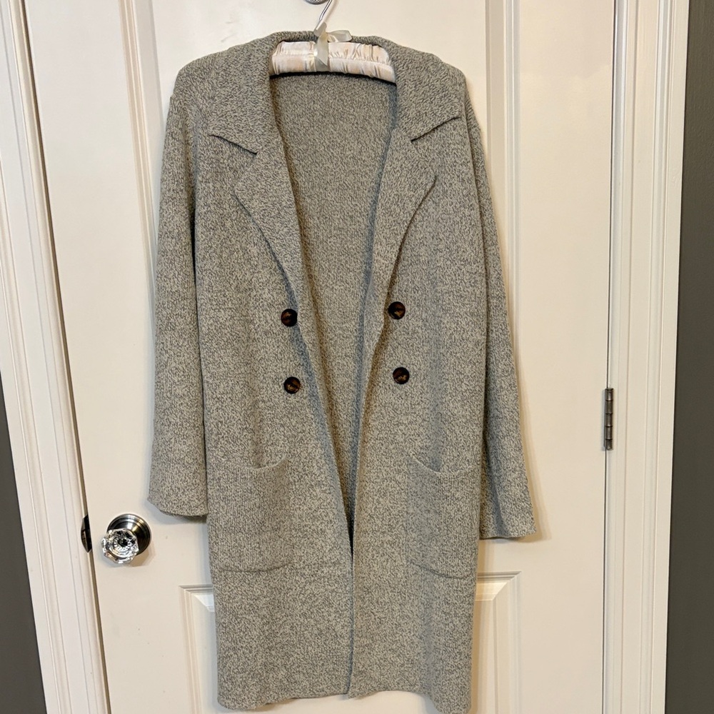 Elegant Gray Women's Cardigan